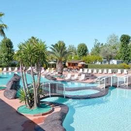 Camping Vias-Plage, hotell i Vias