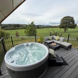 Minafon Loft, hotel in Meifod