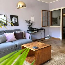 Sunny Old Town Flat-Walk Everywhere-Sleeps 4