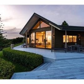 Private 5 bedroom Private Beach Haven with Starlink & Panoramic Views, hotel in Kerikeri