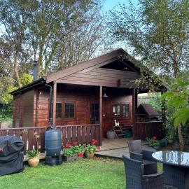 The Chalet @ Giltar Grove Country House, hotel v destinaci Tenby