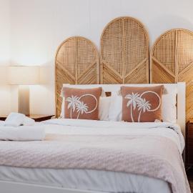 Prime Beachfront - Sunsets, Space & Serenity