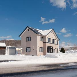 Rusutu,Ski&Family Lodge 66, хотел в Kimobetsu