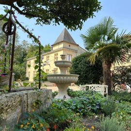 Chateau La Croix De Millorit, Hotel in La Reuille