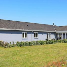 4 star holiday home in Skals, hotel em Sundstrup
