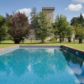 Tour du Bignon 30 beds 2 cottages 15，位于Lorris的酒店