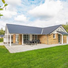 5 star holiday home in Ansager, хотел в Ansager