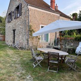 Jolie maison avec jardin, forêt, 45 min de Paris, hotel u gradu Janville-sur-Juine