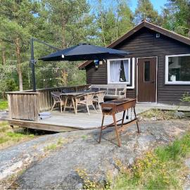 3 Bedroom Awesome Home In Ljusterö, hotel v mestu Norra Ljustero