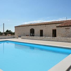 Gorgeous Home In Chiaramonte Gulfi