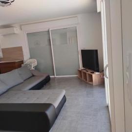 Maison neuve Hourtin , 3 chambres, proche commodités, clôturée, climatisation, terrasse โรงแรมในอูร์ตัง