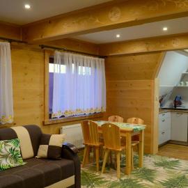 Apartment at the Obelisk - entire place, hotel in Ząb