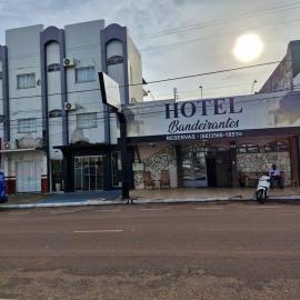 Hotel Bandeirantes de Juina、Juínaのホテル