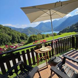 Beautiful view Michele, Hotel in Mezzolago