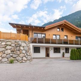 Apartment in Tyrol near Ski Lift