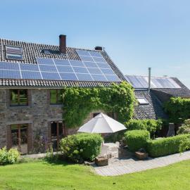 Desnié Farmhouse with Pool