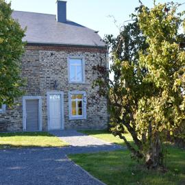 Holiday home in Gedinne with forest, hotell i Gedinne