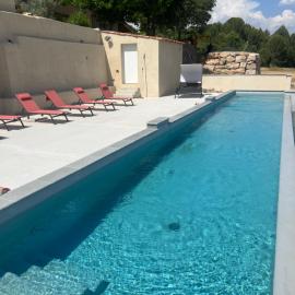 Les Grandes Conches, hotell i Valensole