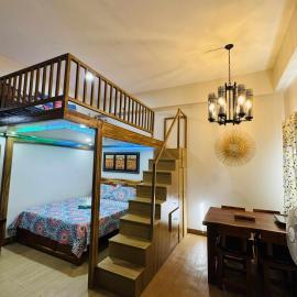 Happy Stays C - 300mbps - 65"TV NetFlix, Disney - Loft، فندق في Trece Martires
