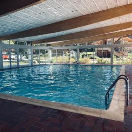 Cozy Countryside Retreat, hotel in Saint-Laurent-du-Jura