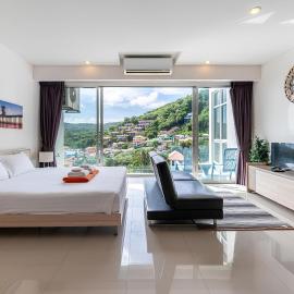 CHIC CONDO - Amazing mountain view near Karon beach B513, hotel in Karon Beach