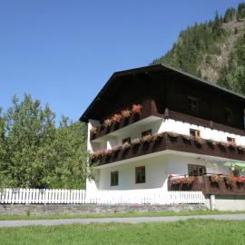 Apartment in Matrei near Ski Slopes