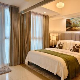 Cozy 1 bedroom condo in Uptown BGC, khách sạn ở Manila