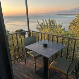 Lake Escape Villa Shirokë, hotel v mestu Shkodër