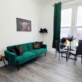 Seaview apartment in Rothesay, Hotel in Rothesay