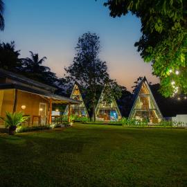 Greenpeak Serene Luxury Cabanas, hotel in Hikkaduwa