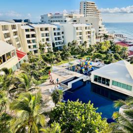 Solymar Beach Condos, hotel din Cancún