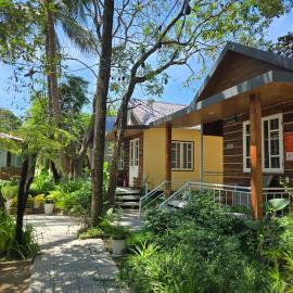 MangoGarden BUNGALOW & COFFEE