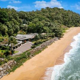 Trinity Beach Palace Luxury Estate by Belle Escapes, hotell i Trinity Beach