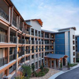 Hilton Vacation Club Mill Springs Lodge Pigeon Forge، فندق في بيدجن فورج