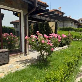 Villa Rada, Bay View Villas, hotel in Kosharitsa