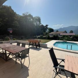 Maison de campagne dans les Pyrénées -option piscine en été, viešbutis mieste Chaum