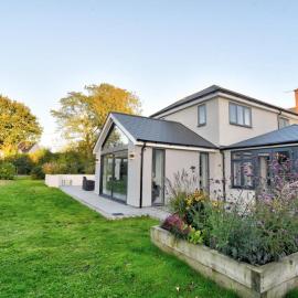 Stunning large house in Green Dunmow, hotel in Felsted
