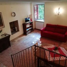 Charming Castle Stay, Robella