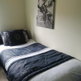 59 Halstead - Gorgeous single bedroom with private bathroom, hótel í Halstead