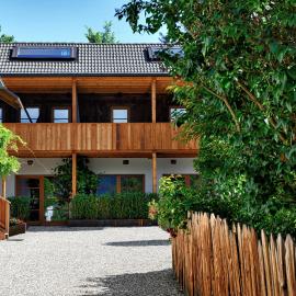Apartments Mitterhof 1544, hotel a Brunico