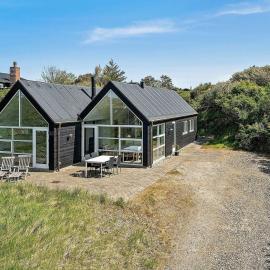 5 star holiday home in Blokhus, hotel in Blokhus