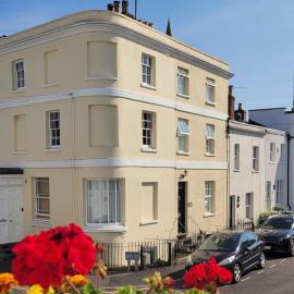 Unique & Stylish Town House in Central Cheltenham, hotel in Cheltenham