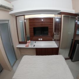 Apartemen Transpark Juanda By Amerilisroom, hotel a Padurenan