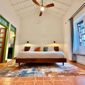Elegant Colonial Walkable Casa, hotel a Jericó