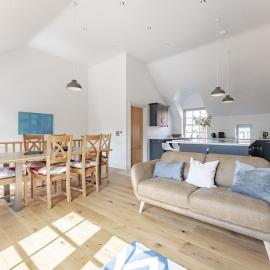 The Sandpiper - Norfolk Cottage Agency, Hotel in Docking