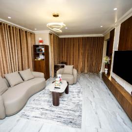 Modern Spacious 1BR Apt with Smart lock, Fast Wifi & Secure parking in Oyarifa, Accra