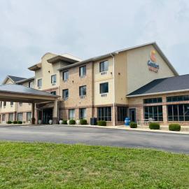 Comfort Suites Plymouth near US-30: Plymouth şehrinde bir otel
