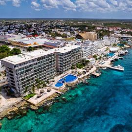 Oceanfront Luxury -4-King Suites Dive Pick Ups-Walk to Dining & Shops