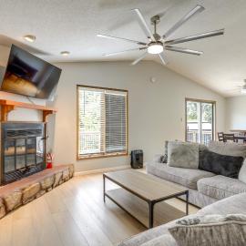 Lakefront Family Home 13 Mi From Gateway Arch!