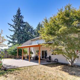 Private Outdoor Space 9 Mi to Downtown Vancouver! โรงแรมในแวนคูเวอร์